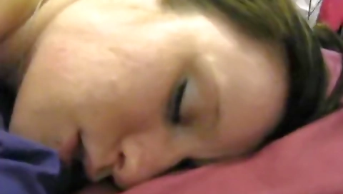 Pregnant lil emo slut cums as she humps a pillow